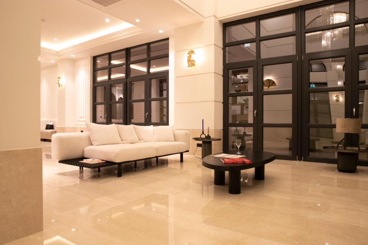 Cosmopolita Boutique Hotel Тимишоара Екстериор снимка