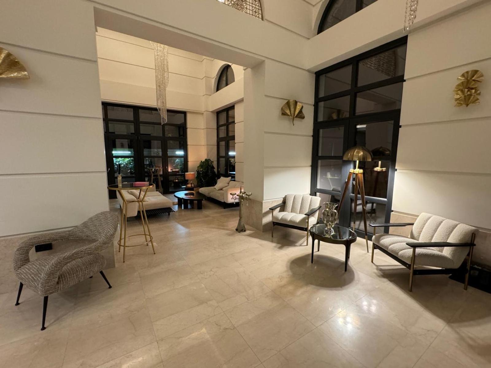 Cosmopolita Boutique Hotel Тимишоара Екстериор снимка