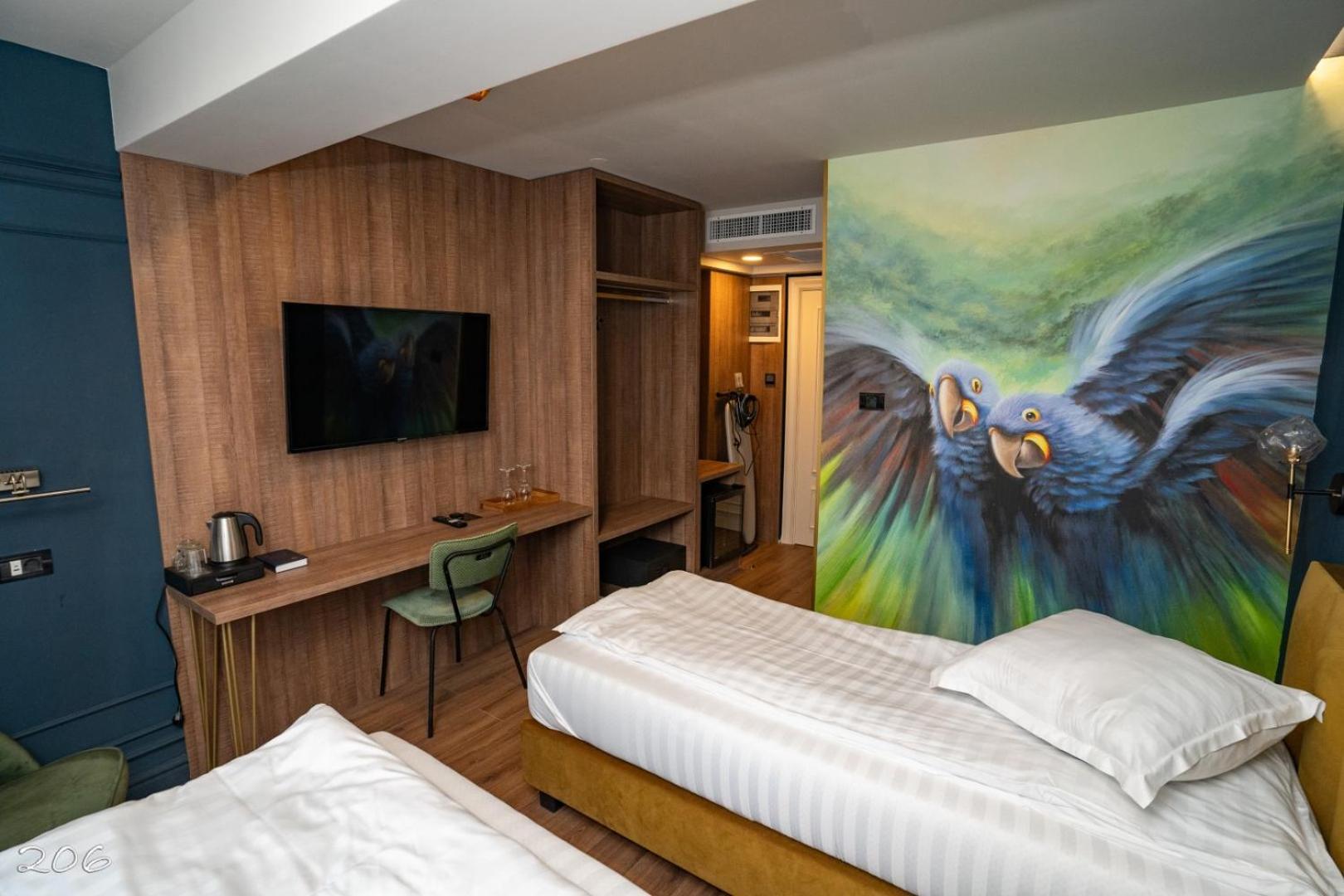 Cosmopolita Boutique Hotel Тимишоара Екстериор снимка