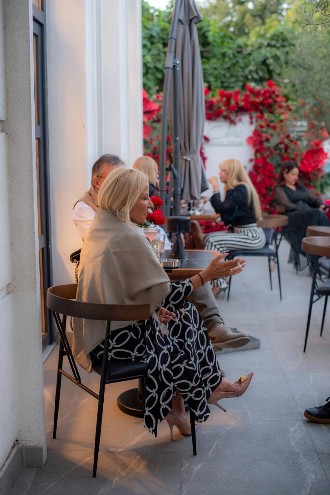 Cosmopolita Boutique Hotel Тимишоара Екстериор снимка